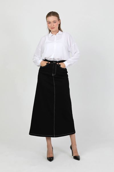 تنورة جينز سوداء بخياطة متباينة من القماش الطبيعي