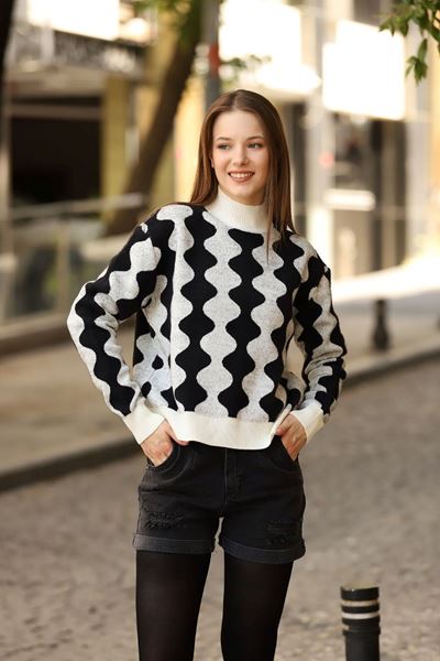 DESENLİ  ERCİYES TRİKO KAZAK-SİYAH BEYAZ