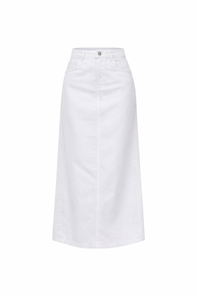 تنورة حجاب بيضاء